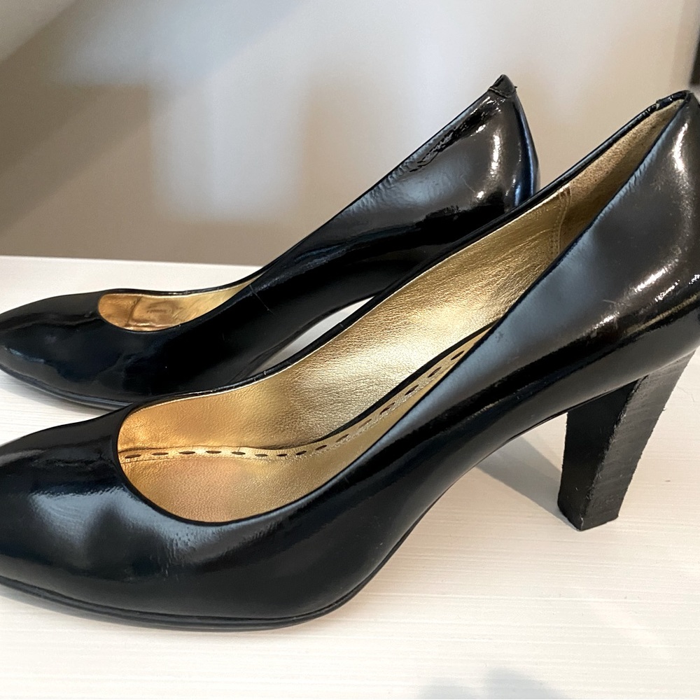 Coach Sheri black patent leather pumps